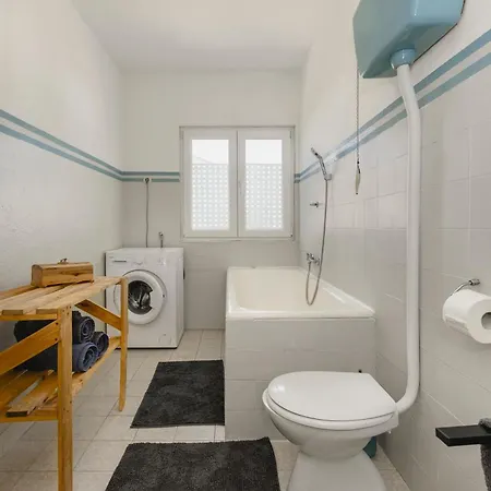 On Island Molat Next To The Sea - By Ta Leut Agency Apartamento Brgulje