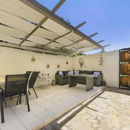 דירה On Island Molat Next To The Sea - By Ta Leut Agency Brgulje